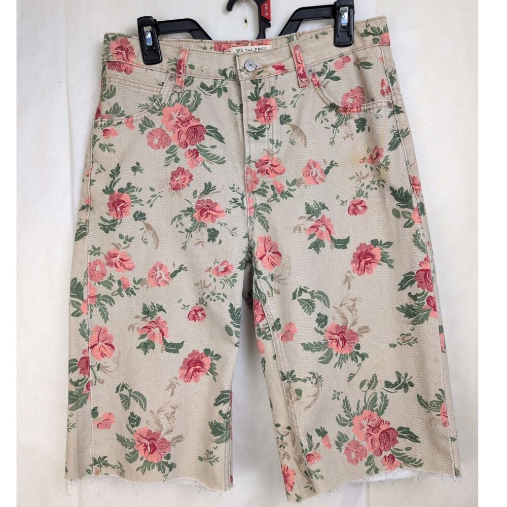 We The Free Deep Trance tan floral print cut off jean shorts Size 27 Romantic